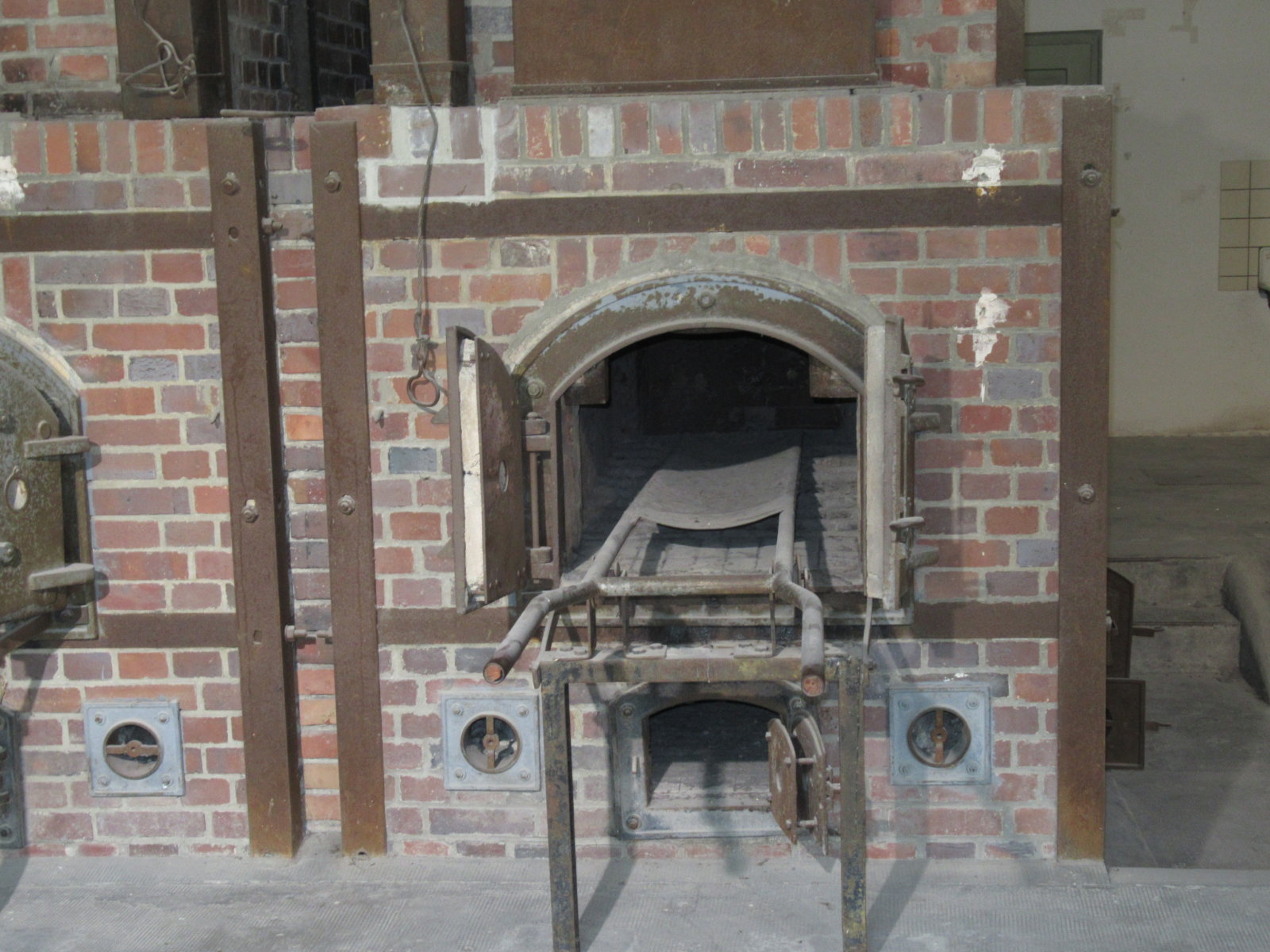 07-29 Dachu Crematorium 4