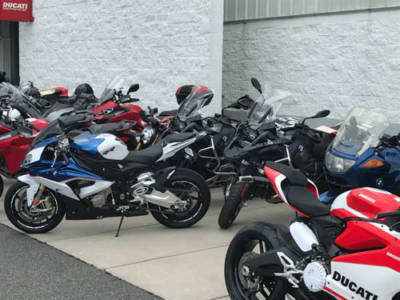2018-BMWCharlotte-Bikes02Med