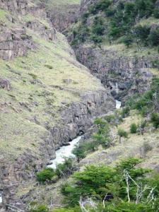 ElChaltenLagunaTorreWaterfall2